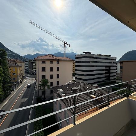 Deluxe Central Apartment - Free Parking Lugano Exterior foto